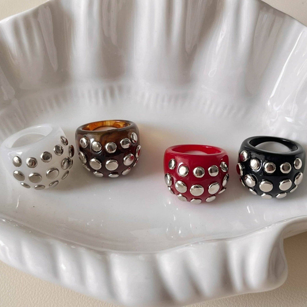 Vintage Chunky Sliver Rivet Resin Ring MK2PM6W6JRG38