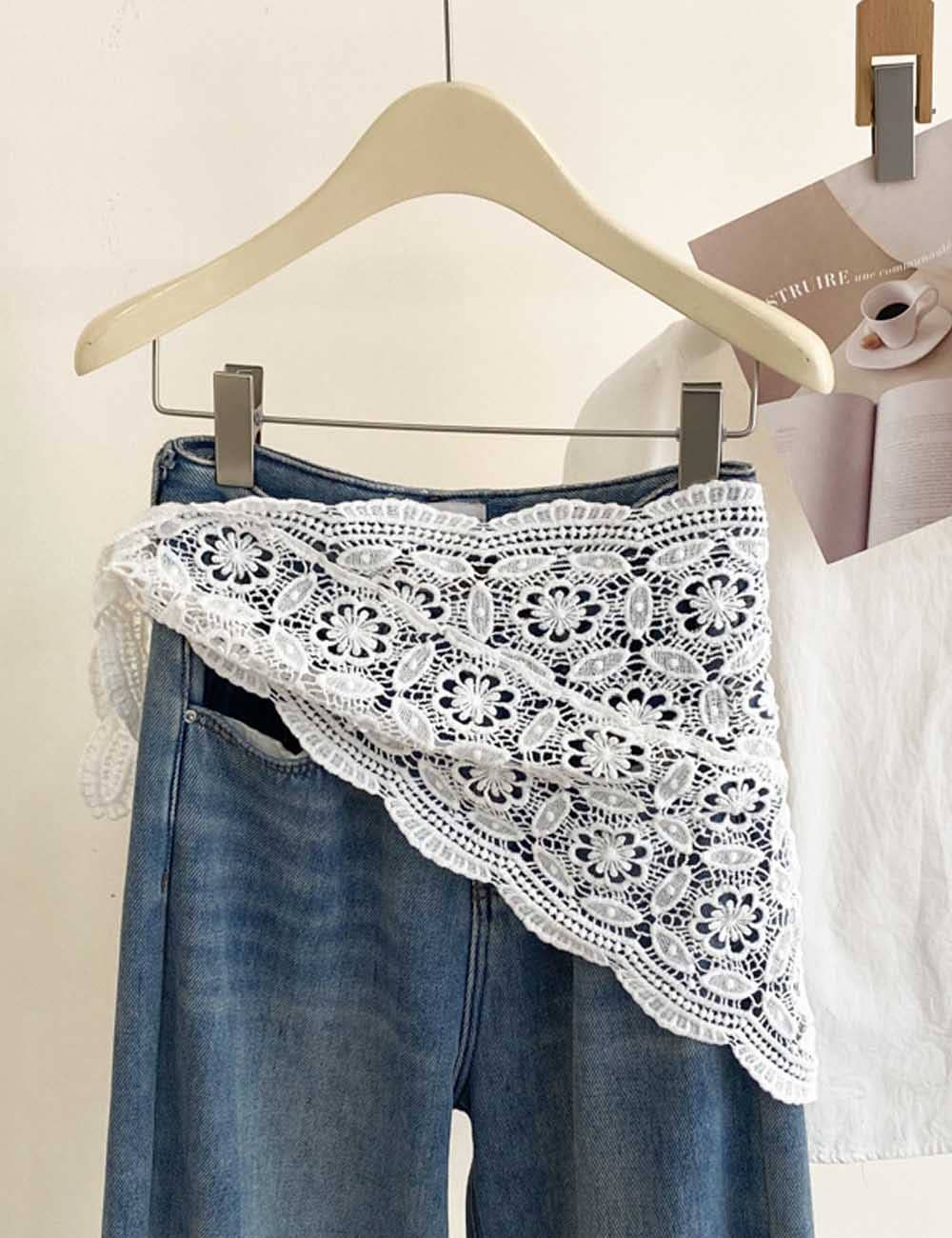 Fashion Hollow Lace Triangle Headscarf Hip Scarf 6W1SL15
