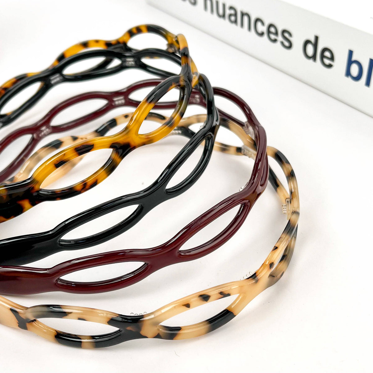 Round Hollow Chain Design Acetate Headband