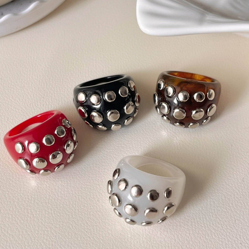 Vintage Chunky Sliver Rivet Resin Ring MK2PM6W6JRG38