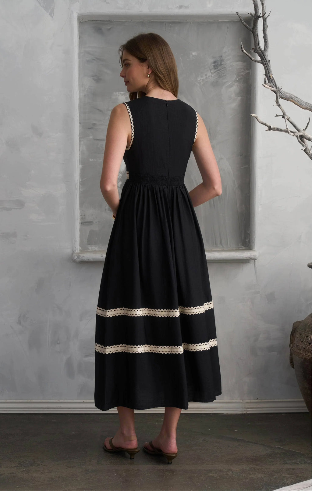 V-NECK MIDI